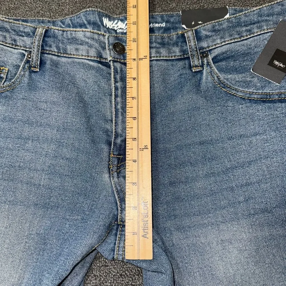 NWT Mossimo Mid-Rise Boyfriend‎ Jeans Women's Size 14 Regular Medium Wash Casual